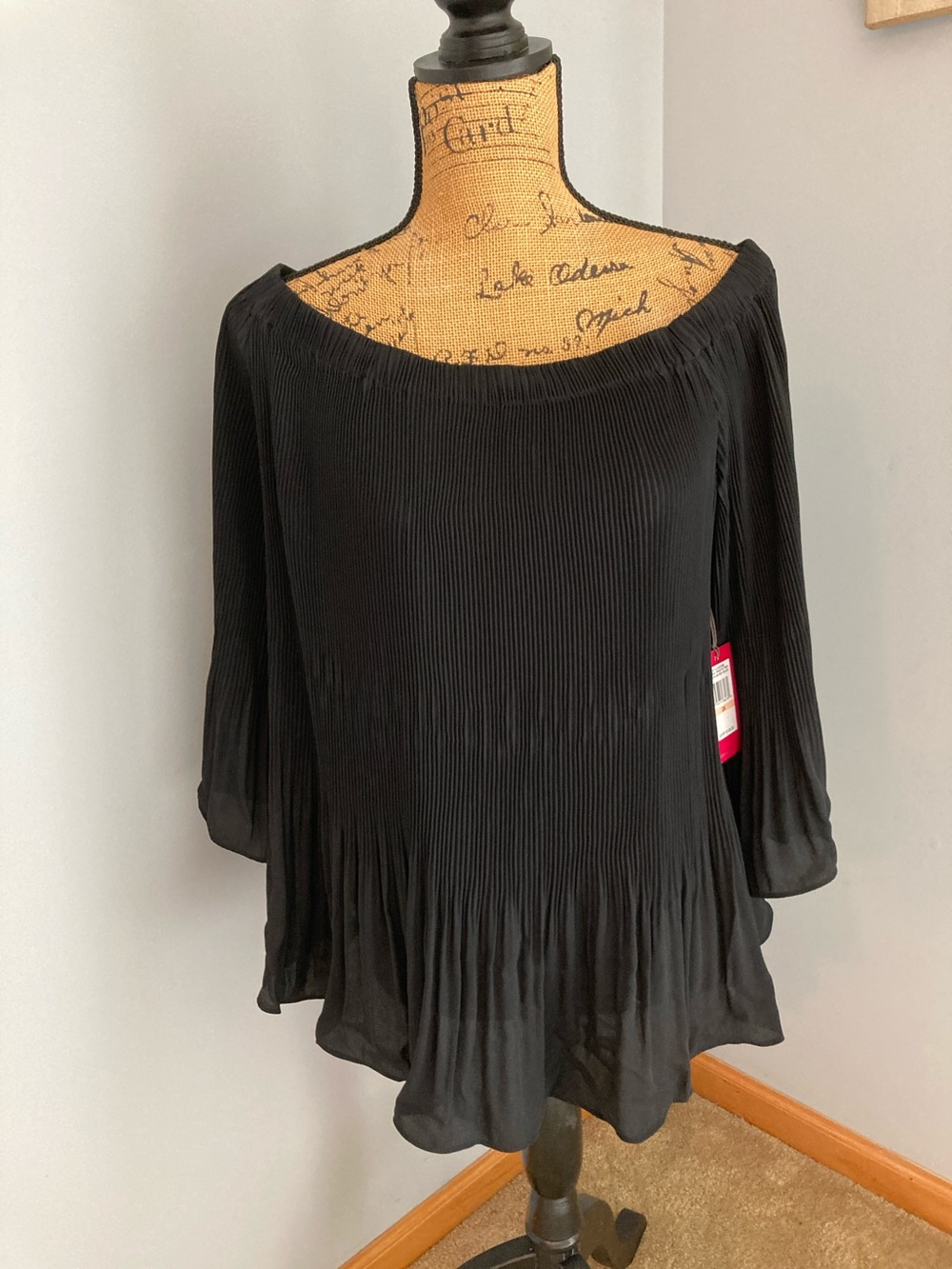 NWT Vince Camuto Black Off-the-Shoulder Pleated Top Women Size 2X